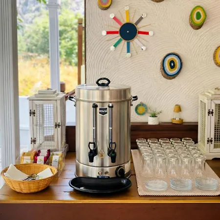 Bybassios Bed and Breakfast 3*